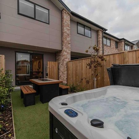 Stones Throw From The Stadium & Hot Tub Christchurch Eksteriør bilde