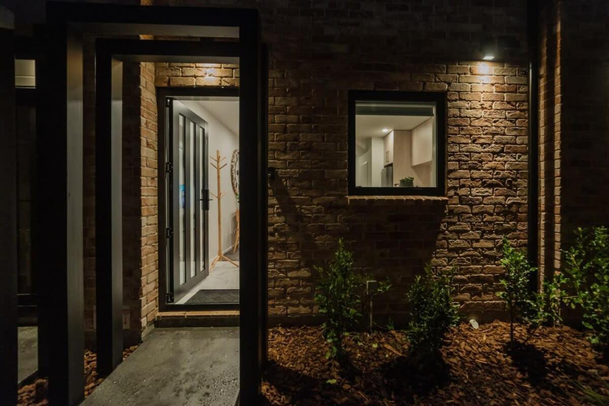 Stones Throw From The Stadium & Hot Tub Christchurch Eksteriør bilde